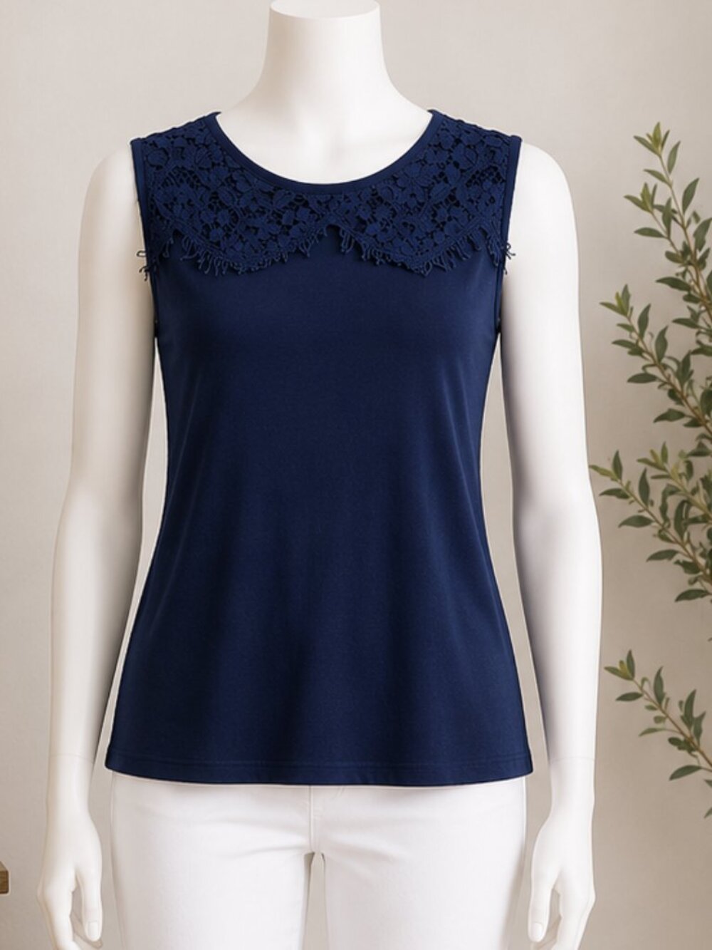 NY&C Navy Sleeveless Lace Top – Size Large